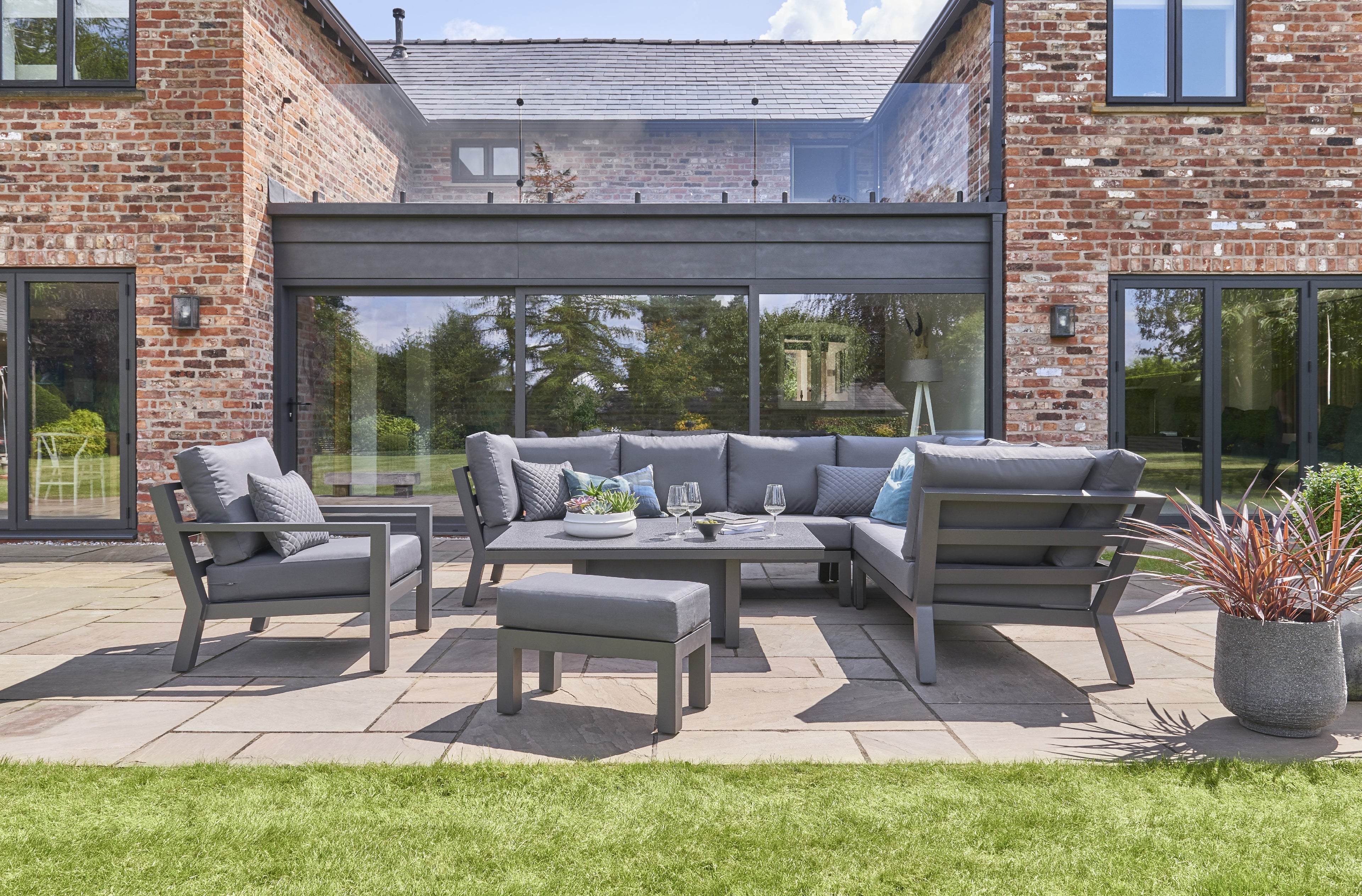 LIFE DELUXE Corner Set