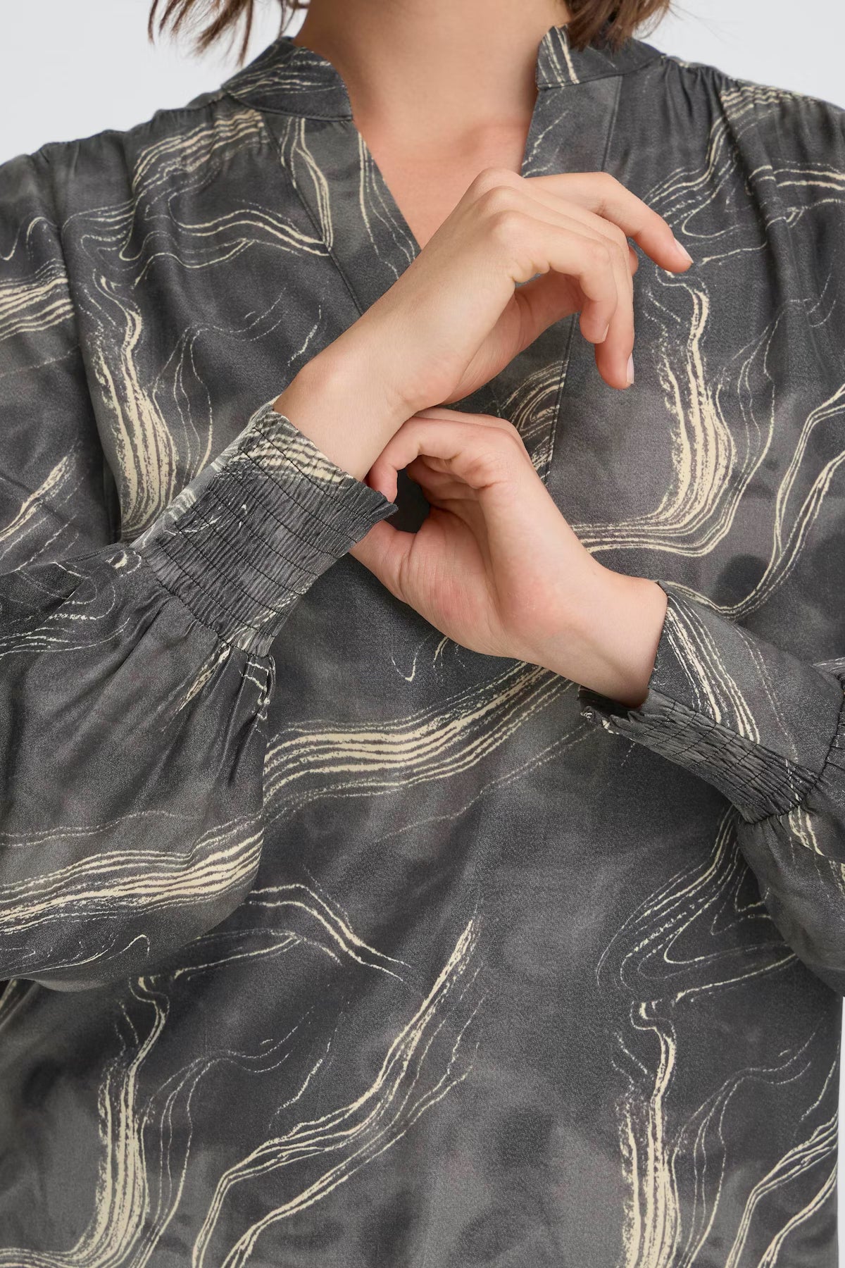 Fransa FRHATTI Blouse – Elegant V-Neck Satin Top