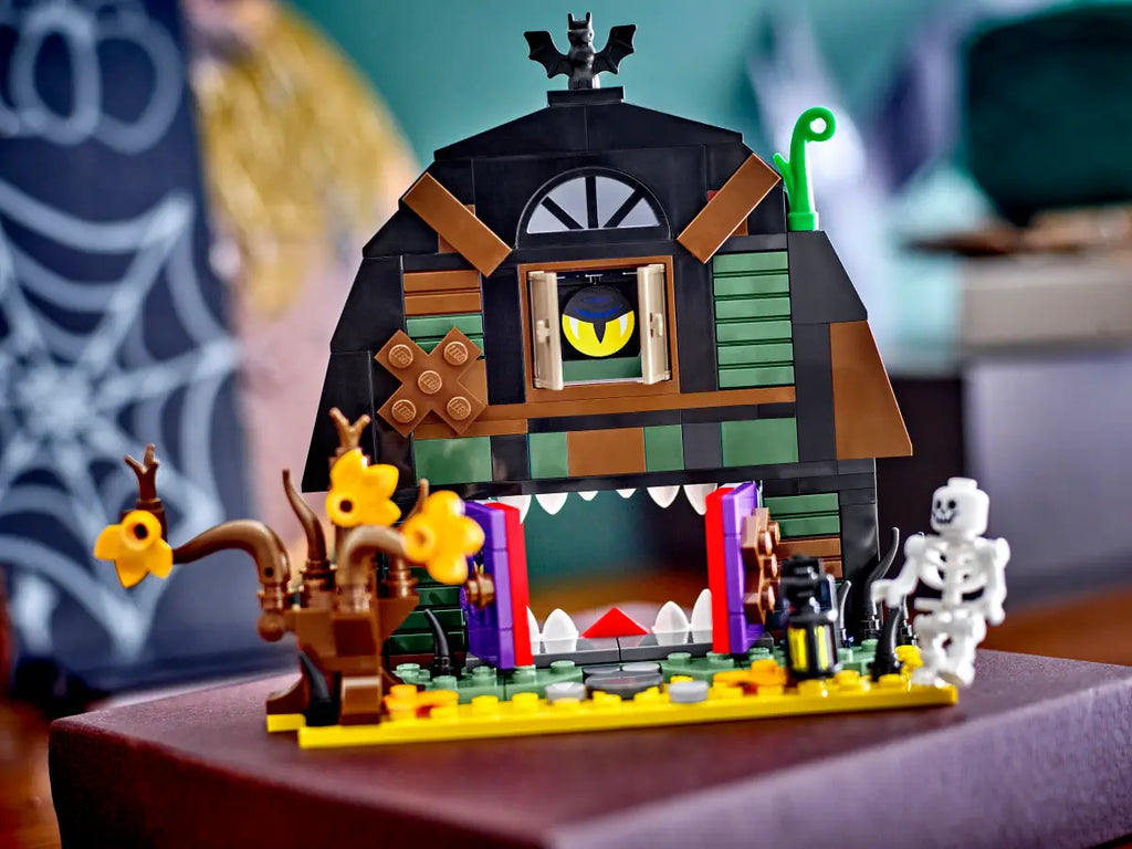 LEGO Halloween Barn 40721 – Spooky Build & Skeleton Fun