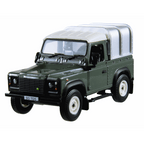 Britains Land Rover Defender 90 with Canopy – Green 1:32