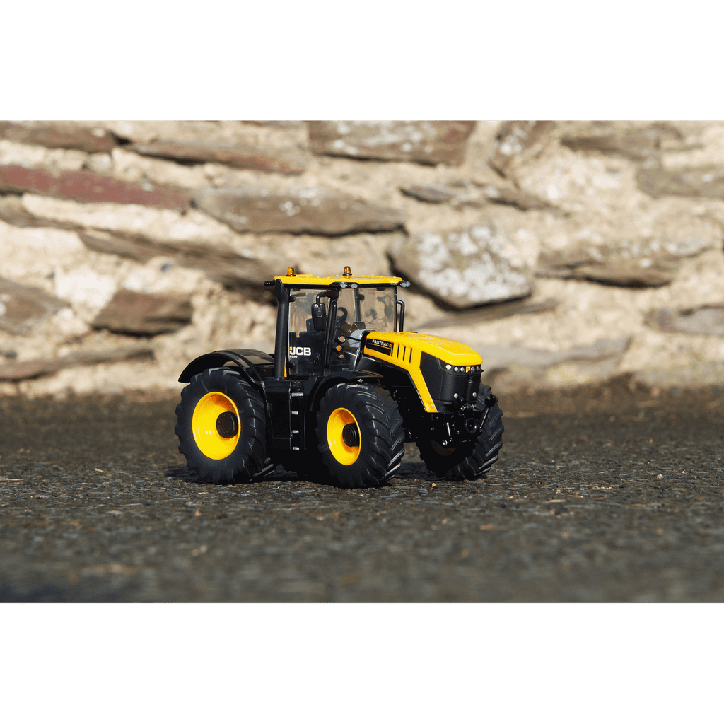 Britains JCB Fastrac 8330 Tractor 1:32 – view 6