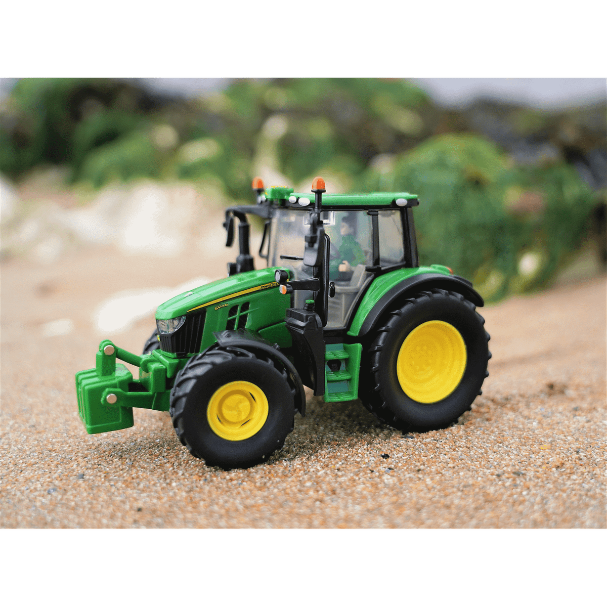 Britains John Deere 6120M Tractor 1:32 – view 7