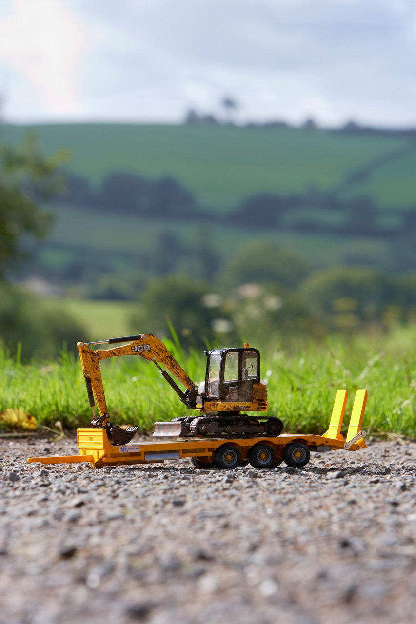 Britains Kane LLTM Low Loader Trailer – Yellow 1:32 – view 7