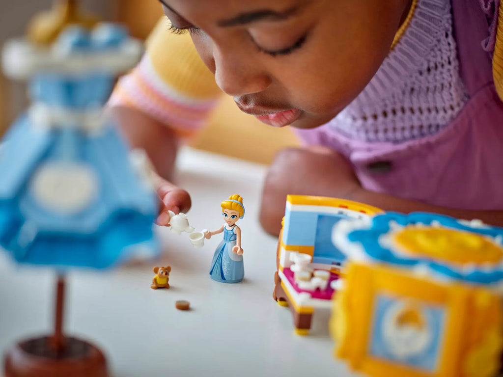 Disney Princess Cinderella’s Dress (43266) – 75th Anniversary Fashion Building Set