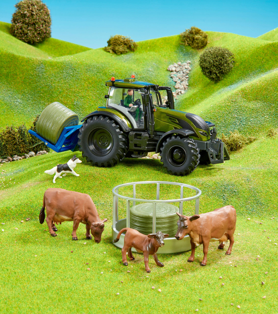 Britains Metallic Olive Green Valtra Playset 1:32 – view 9