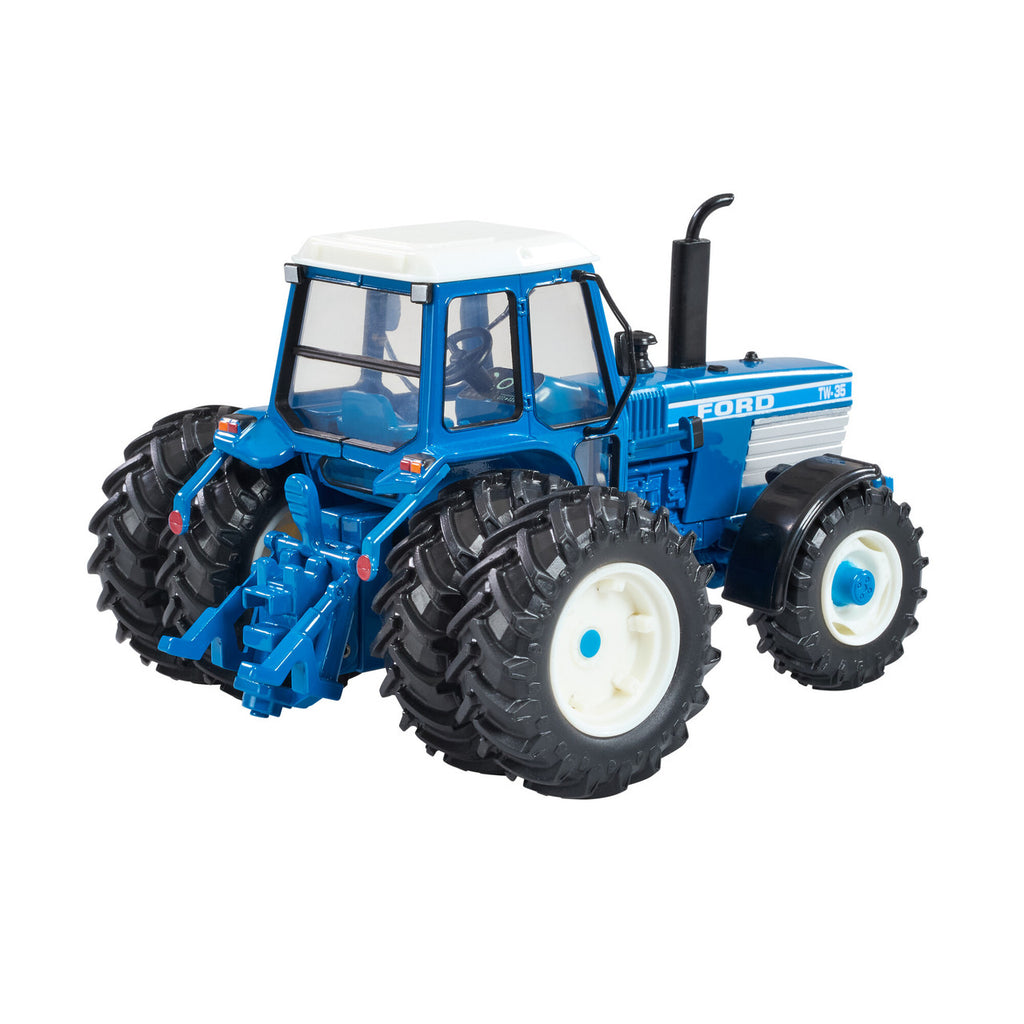 Britains Ford TW35 Tractor with Dual Rear Wheels 1:32 – view 4