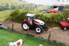 Britains Steyr 4120 Plus Tractor 1:32 – view 2