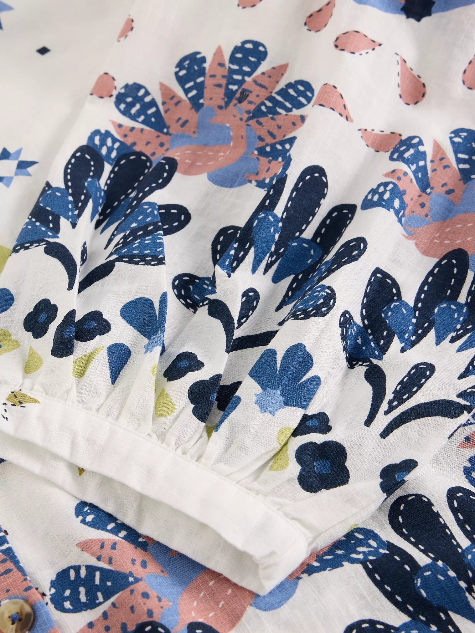 White Stuff Lana Top | 100% Organic Cotton Artistic Print