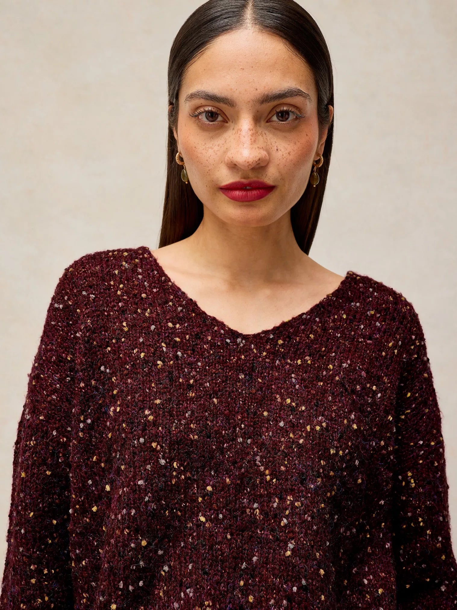 Texture V-Neck Jumper – Dark Plum / Dark Green