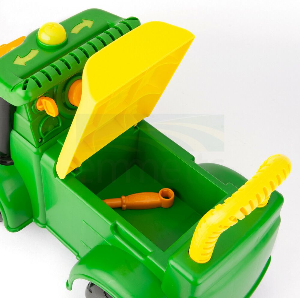 John Deere Kids Johnny Tractor Ride-On (Foot-to-Floor) – view 3