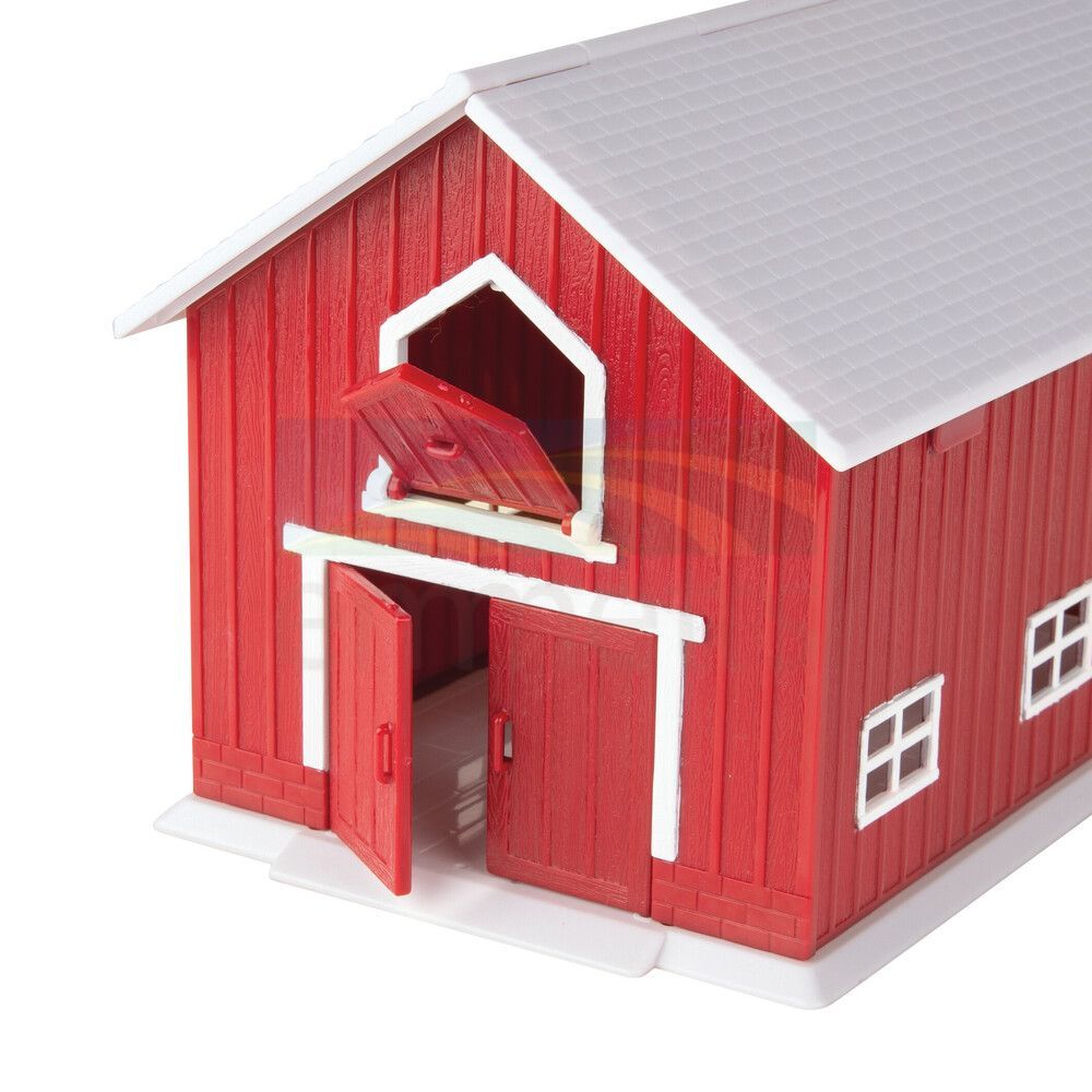 John Deere 1:64 Red Barn Farm Playset (24 Pieces) – view 4