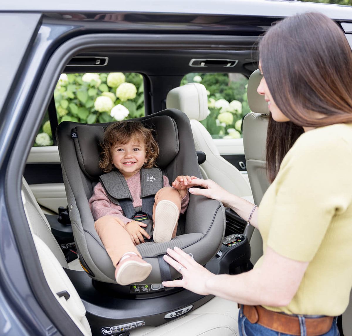 Joie i-Base Encore Spinning Car Seat Base – Black
