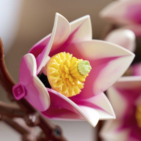 LEGO Magnolia Branches 11510 – product image 3
