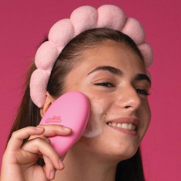Beauty Routine Foam and Wash Skincare Brush