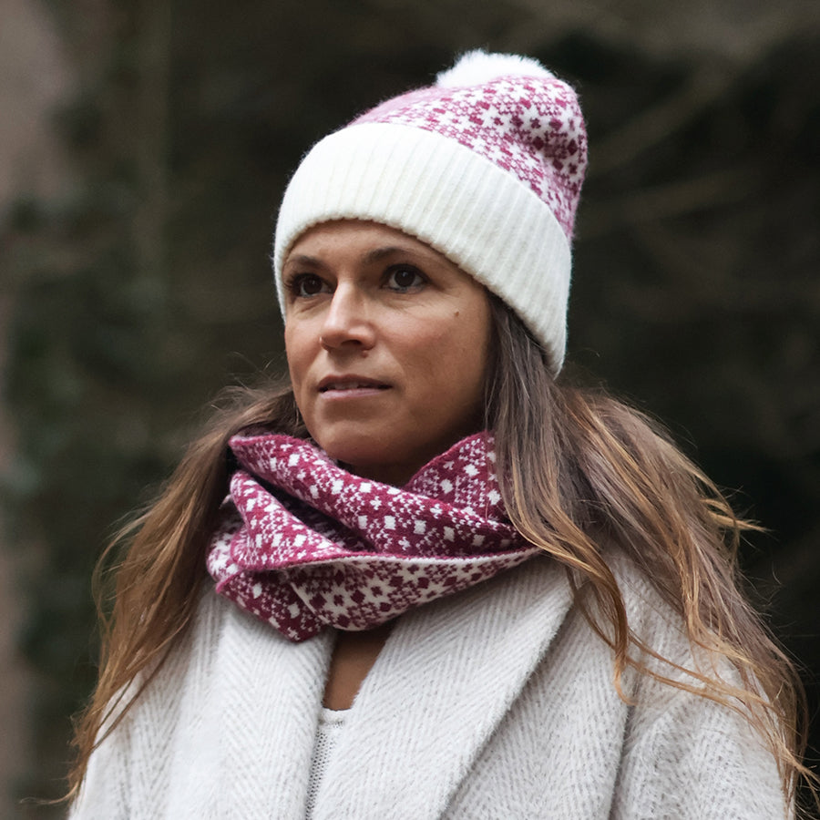 Astrid Berry and Cream Scandi Star Snood