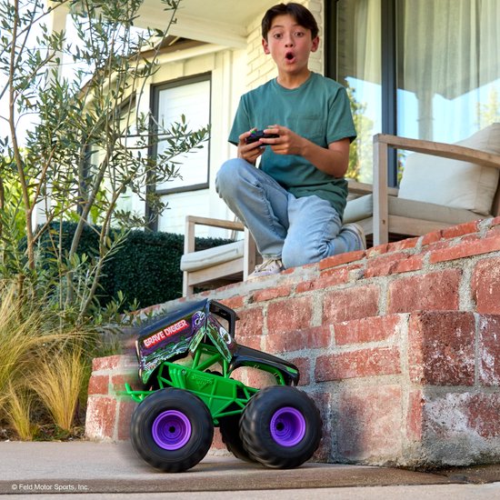 Monster Jam Grave Digger RC Truck – 1:15 Scale Remote Control Monster Truck