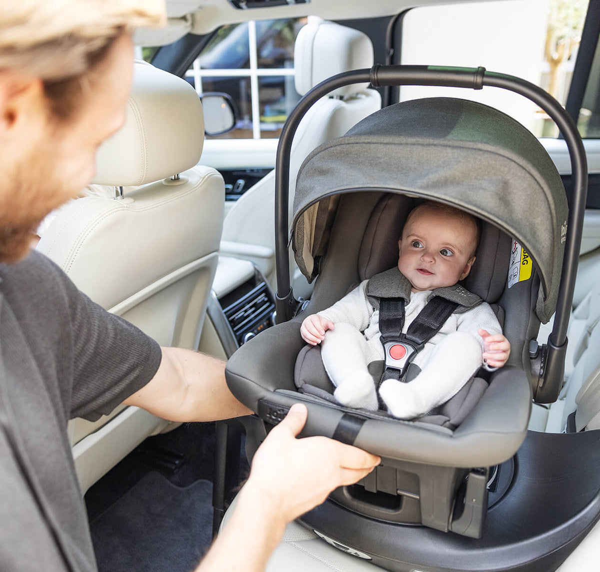 Joie i-Base Encore Spinning Car Seat Base – Black