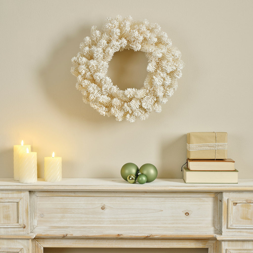 Everlands 50cm Cozy Flocked Christmas Wreath – view 2