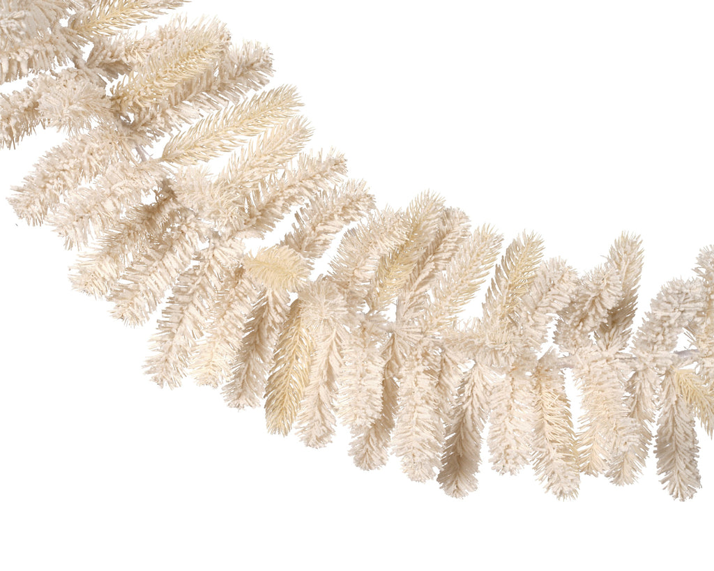 Everlands 2.7m Cozy Flocked Christmas Garland – view 2