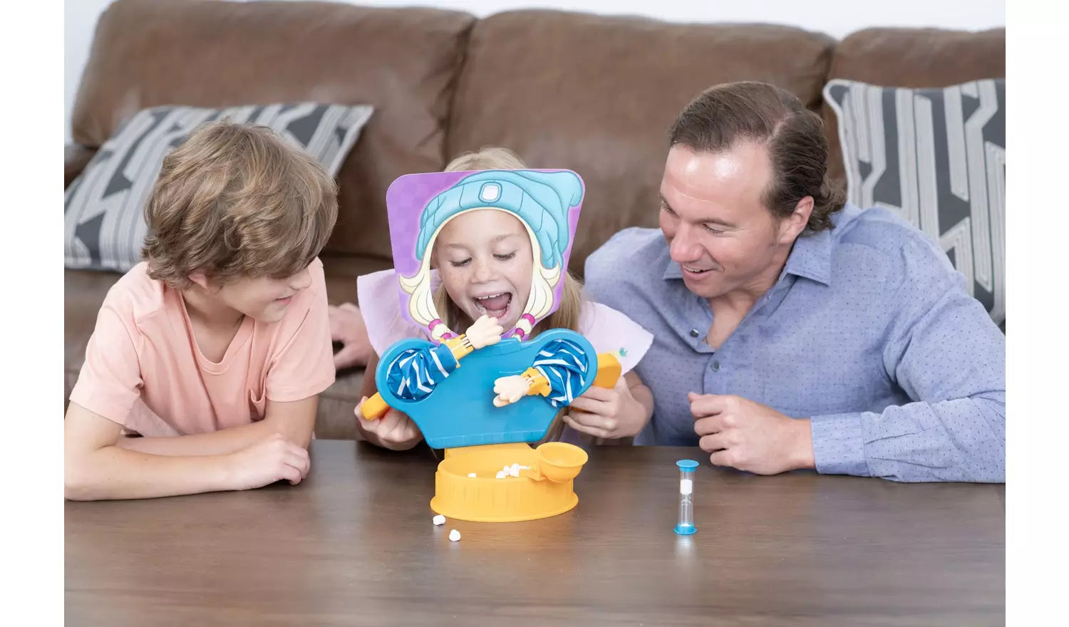 Marshmallow Madness Game – Tiny Hands Eating Challenge