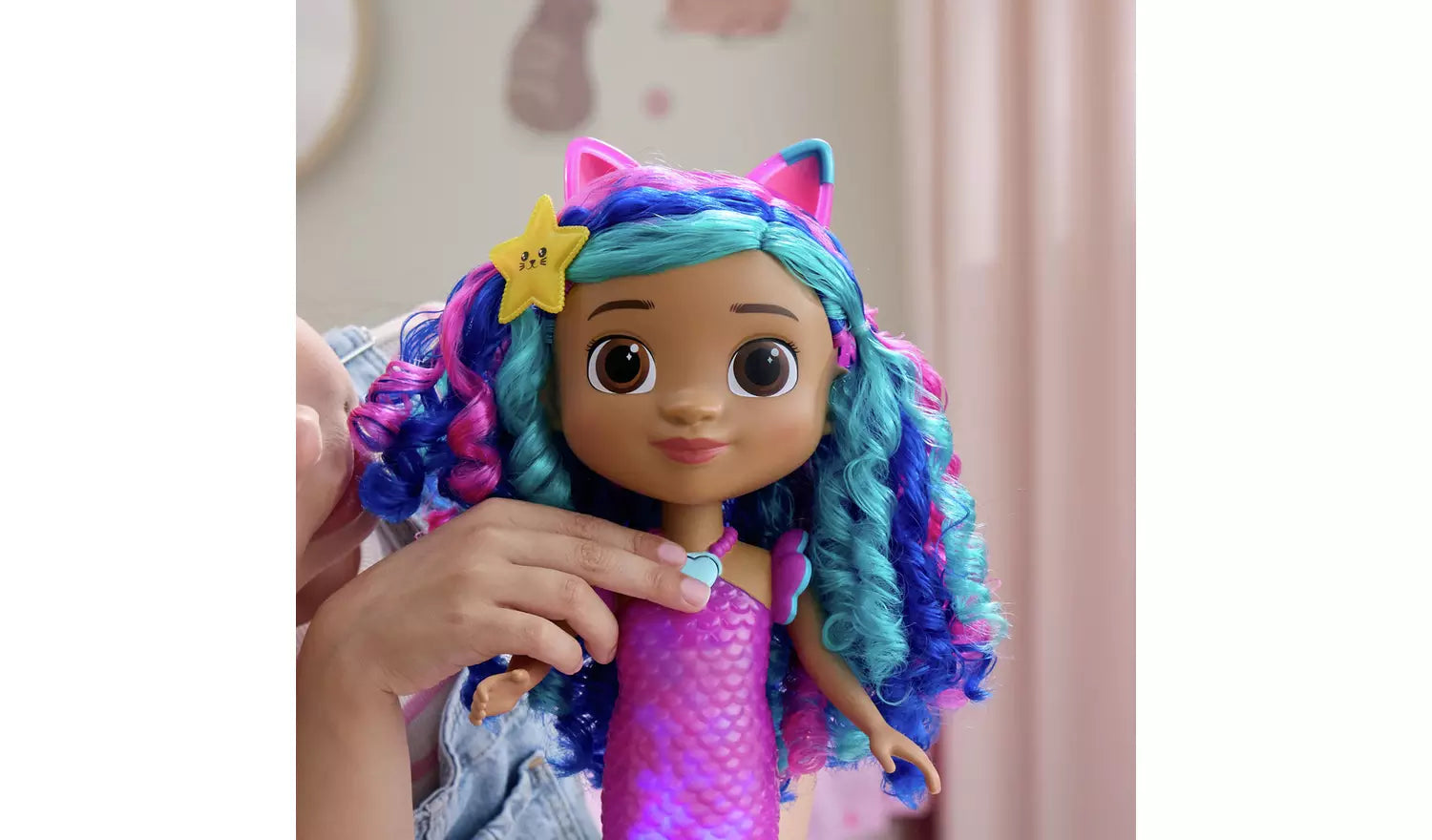 Gabby’s Dollhouse: Sing & Shine Mermaid Gabby