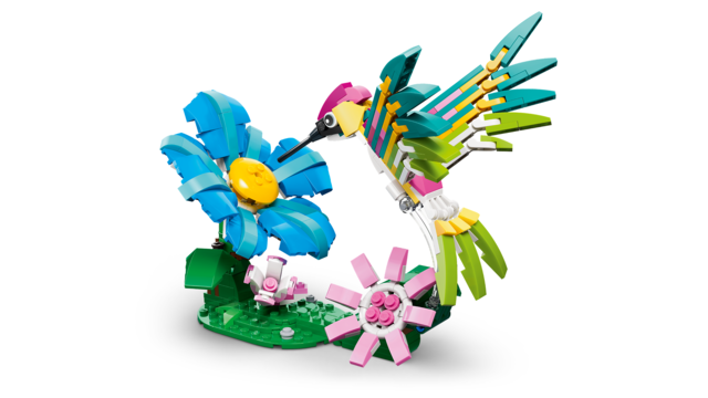 LEGO Wild Animals: Colorful Hummingbird 31384