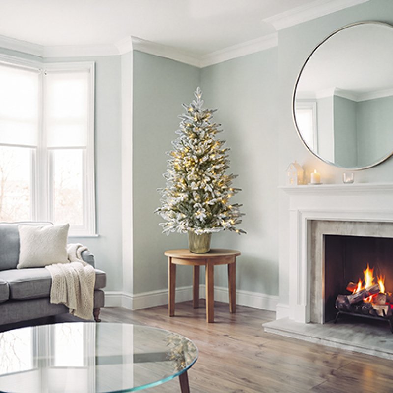 Premier 1.5m (5ft) Pre-Lit Flocked Potted Eldon Fir Tree, 180 LED – view 4