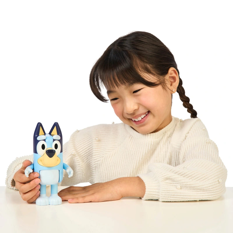 Bluey Chat Mates Talking Figure – Poseable Toy with 10 Phrases