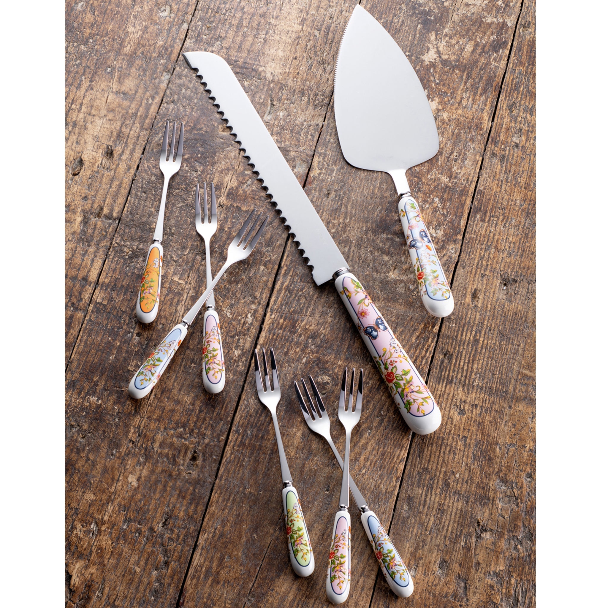 Aynsley Cottage Garden Pastry Set detail view