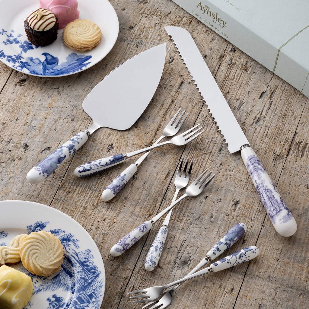 Aynsley Archive Blue Pastry Set detail view