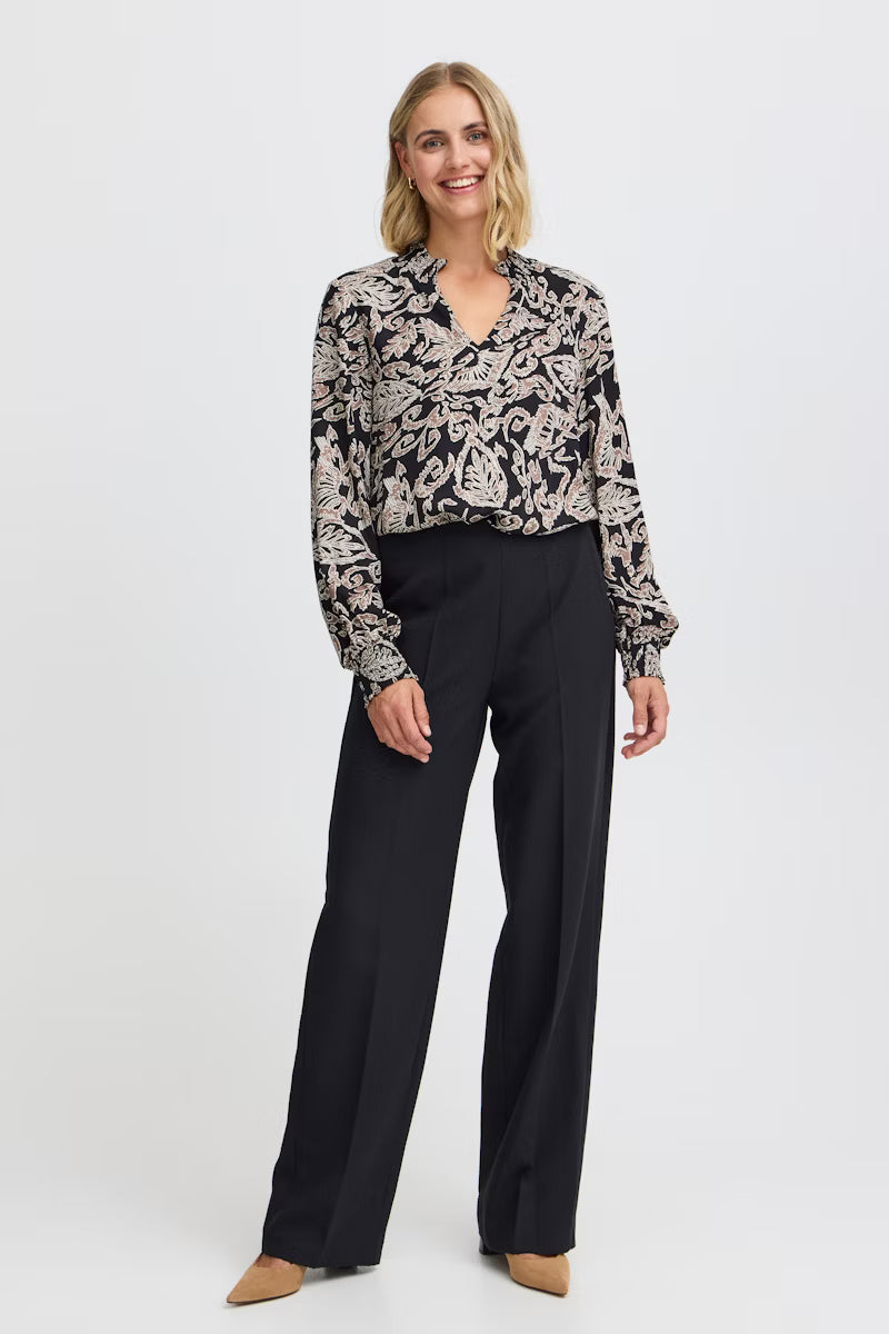 Fransa Abigail wide-leg trousers in black with mid-rise waist, elasticated back, front pleats, and pockets