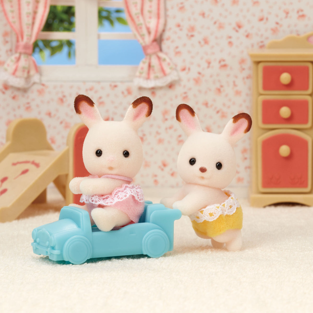 Sylvanian Families Chocolate Rabbit Twins - image 2