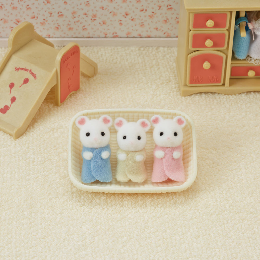Sylvanian Families Marshmallow Mouse Triplets - image 2