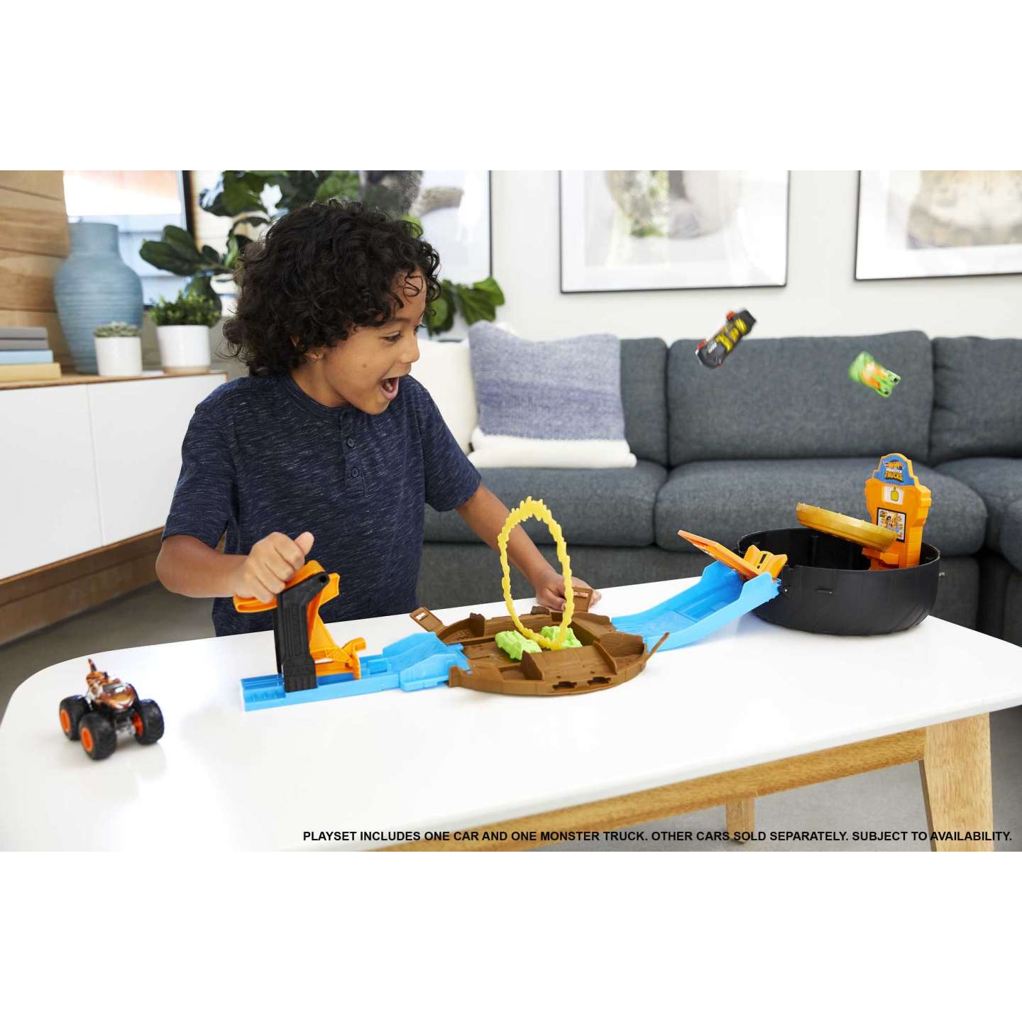 Hot Wheels Monster Trucks Stunt Tire Playset - Flemings Department Store