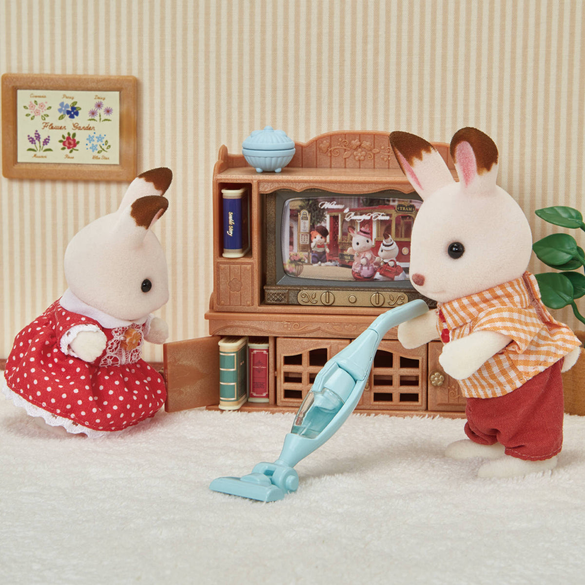 Sylvanian Families Laundry & Vacuum Cleaner - image 4