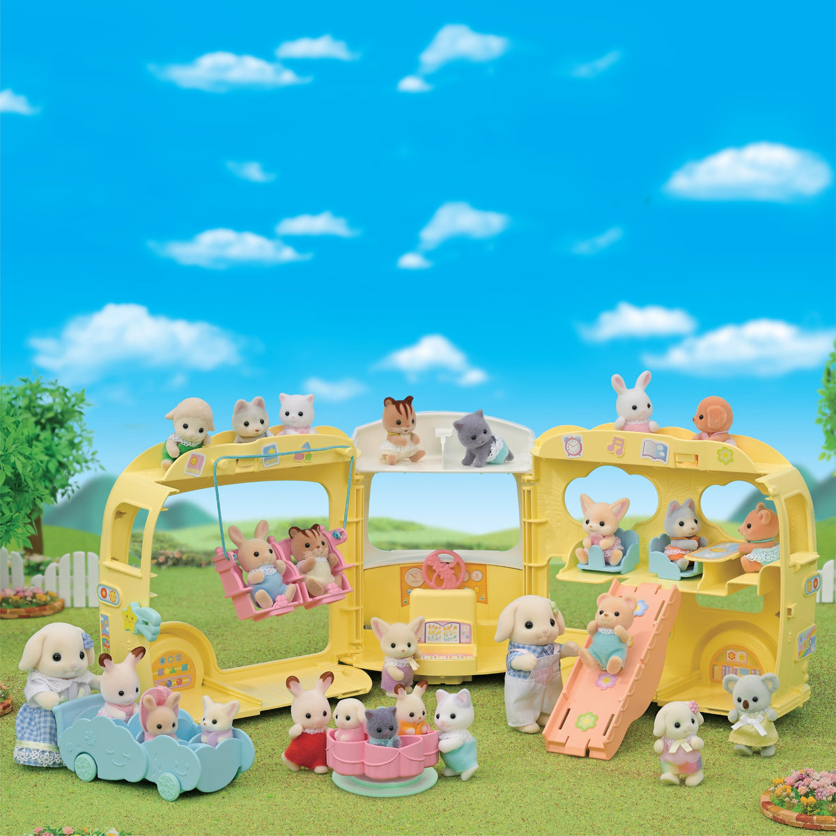 Sylvanian Families Rainbow Fun Nursery Bus - image 4